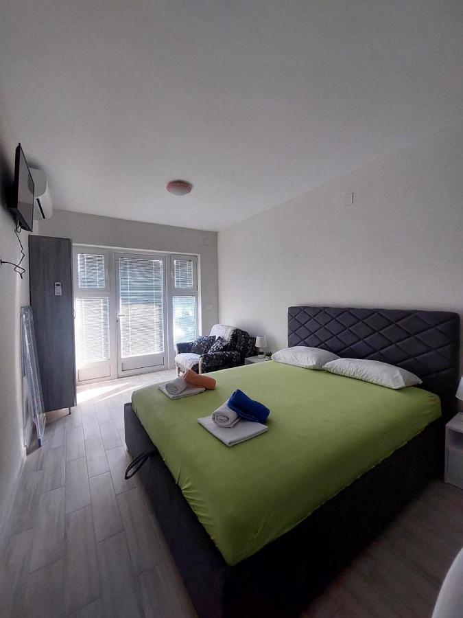 Apartment Iva Bijela Extérieur photo