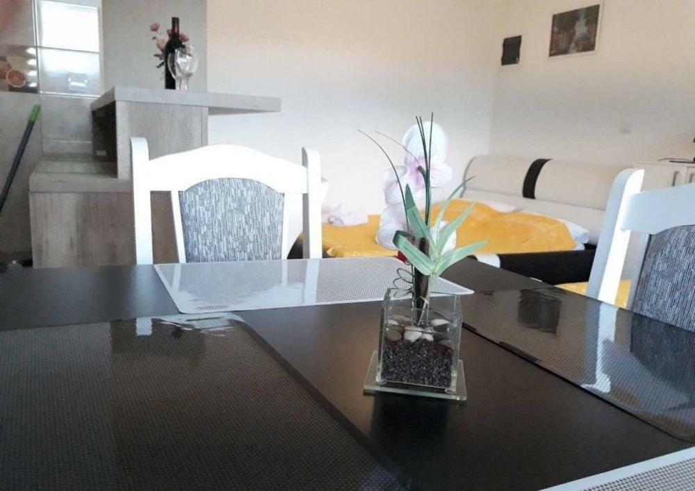 Apartment Iva Bijela Extérieur photo