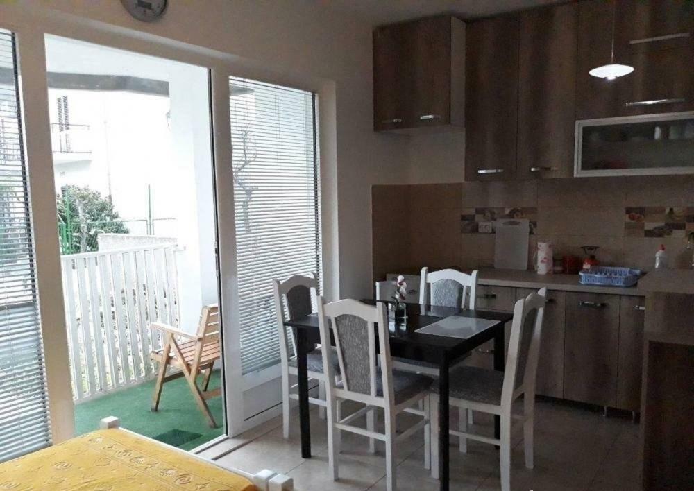 Apartment Iva Bijela Extérieur photo